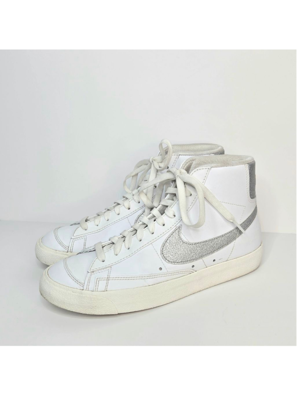 Nike Blazer Mid '77 Sneakers White Metallic Silver Women's Size 10